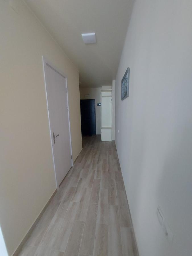 Andrew'S 2 Rooms Apartment In Batumi Ანდრიას 2 Ოთახიანი Აპარტამენტი Ბათუმში Екстериор снимка